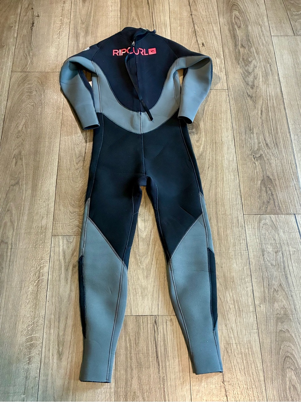 Neoprene Wetsuit â Great for Water Sports